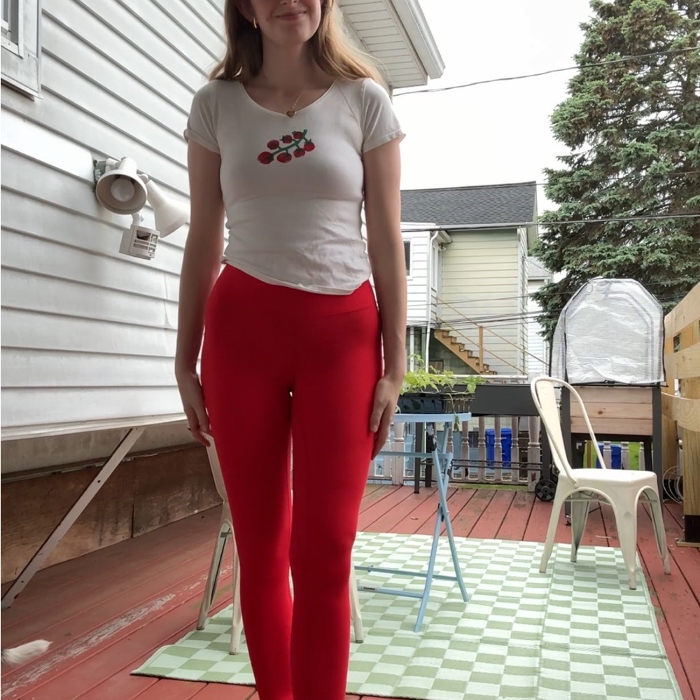 Red Lululemon leggings